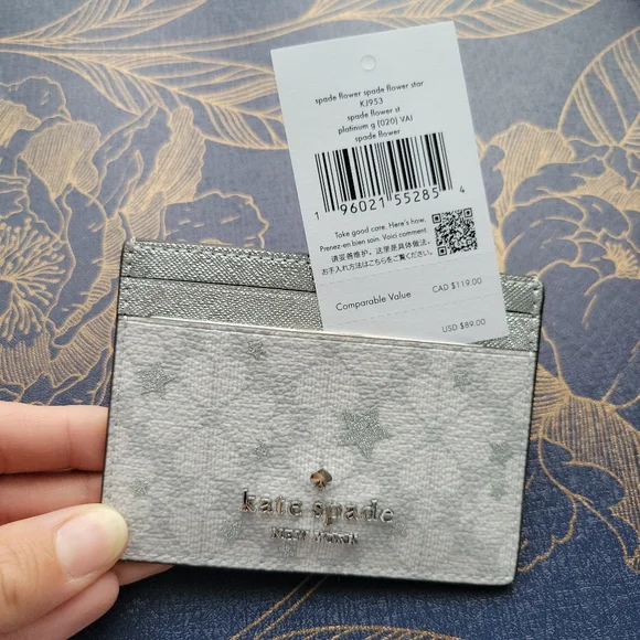 Kate Spade NWT Silver Card Holder - flower star KJ953 - Picture 2 of 4